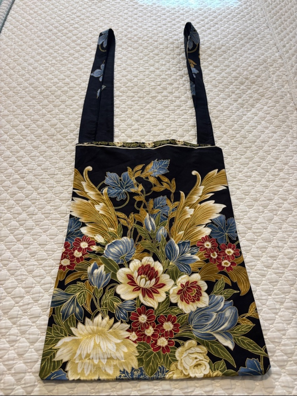Simple Floral Handmade Bag with Doves